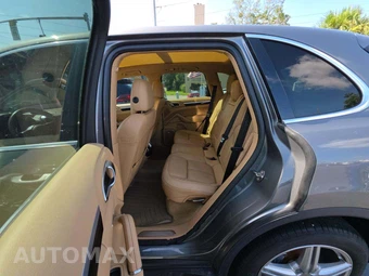 2016 Porsche Cayenne – miniatura 13