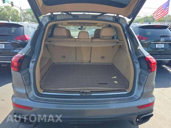 2016 Porsche Cayenne – miniatura 14