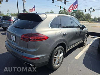 2016 Porsche Cayenne – miniatura 3