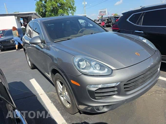 2016 Porsche Cayenne – miniatura 4