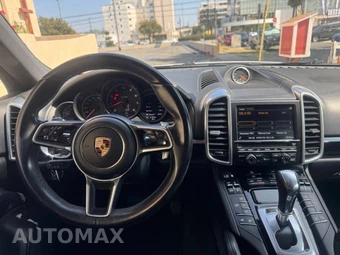 2016 Porsche Cayenne - miniatura 10