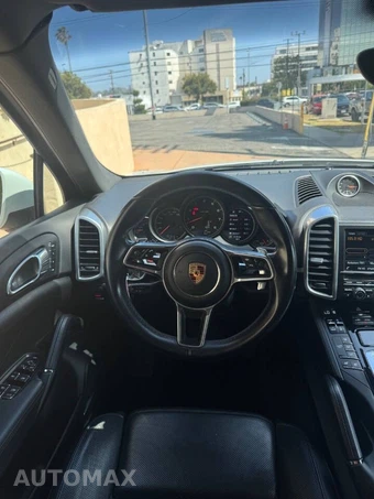 2016 Porsche Cayenne - miniatura 11