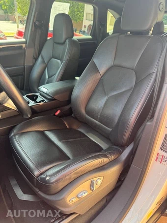 2016 Porsche Cayenne - miniatura 12