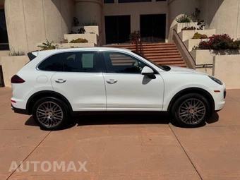 2016 Porsche Cayenne - miniatura 8