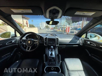 2016 Porsche Cayenne - miniatura 9
