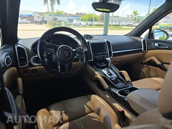 2016 Porsche Cayenne – miniatura 14