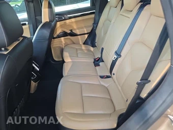2016 Porsche Cayenne – miniatura 16