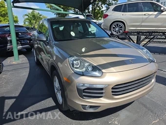 2016 Porsche Cayenne – miniatura 3