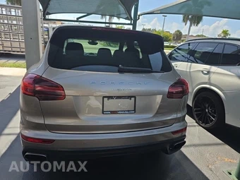 2016 Porsche Cayenne – miniatura 5