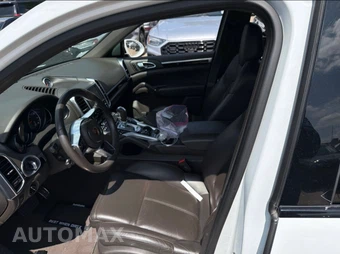2016 Porsche Cayenne – miniatura 8