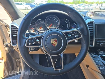 2016 Porsche Cayenne – miniatura 10