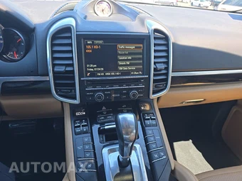 2016 Porsche Cayenne – miniatura 11