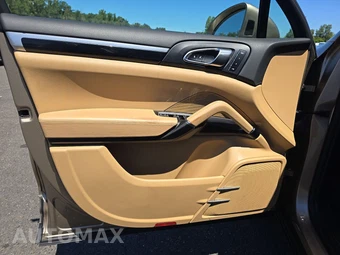 2016 Porsche Cayenne – miniatura 9
