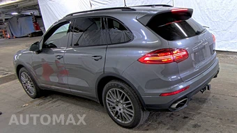 2016 Porsche Cayenne – miniatura 6