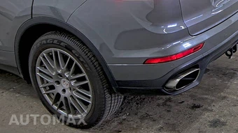 2016 Porsche Cayenne – miniatura 9