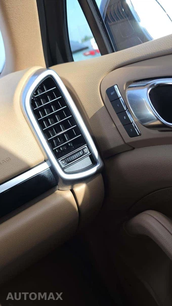 2016 Porsche Cayenne – miniatura 24