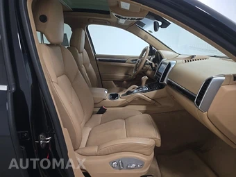 2016 Porsche Cayenne – miniatura 8