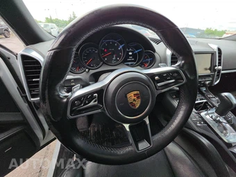 2016 Porsche Cayenne – miniatura 10