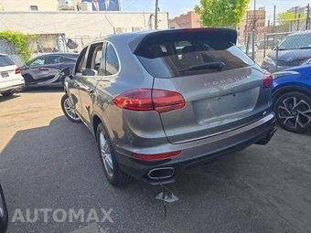 2016 Porsche Cayenne – miniatura 2