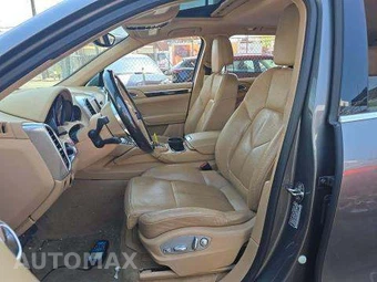 2016 Porsche Cayenne – miniatura 6