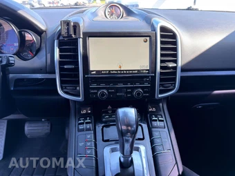 2016 Porsche Cayenne – miniatura 14