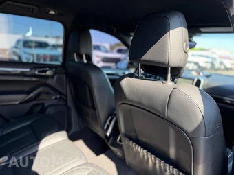 2016 Porsche Cayenne – miniatura 17
