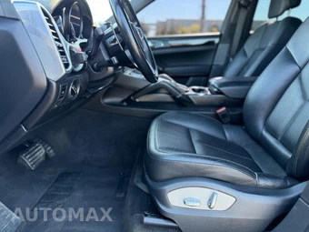 2016 Porsche Cayenne – miniatura 9