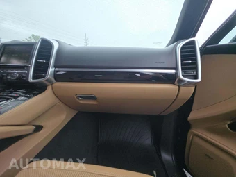 2016 Porsche Cayenne – miniatura 15