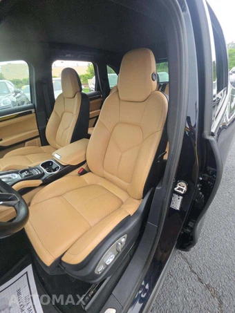 2016 Porsche Cayenne – miniatura 3