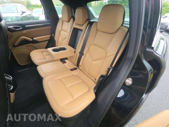 2016 Porsche Cayenne – miniatura 9