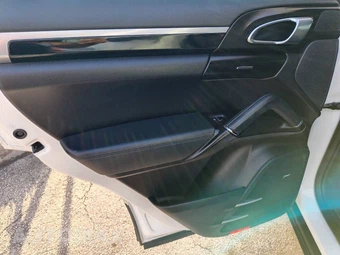 2016 Porsche Cayenne – miniatura 39