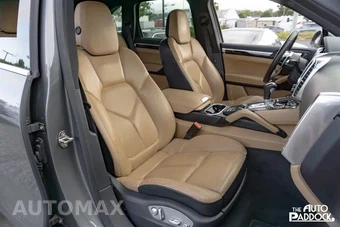 2016 Porsche Cayenne - miniatura 13