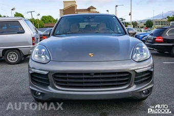 2016 Porsche Cayenne - miniatura 2