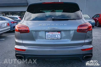2016 Porsche Cayenne - miniatura 6