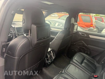 2016 Porsche Cayenne – miniatura 12