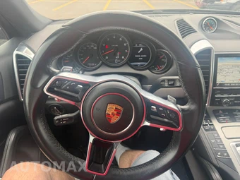 2016 Porsche Cayenne – miniatura 30
