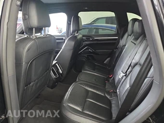 2016 Porsche Cayenne – miniatura 10