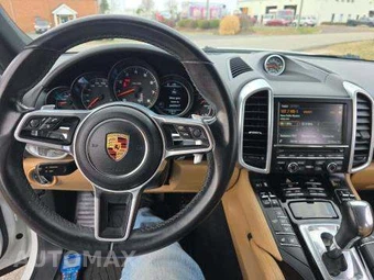 2016 Porsche Cayenne – miniatura 10