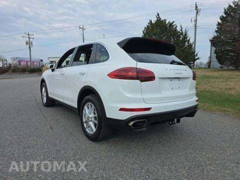 2016 Porsche Cayenne – miniatura 2