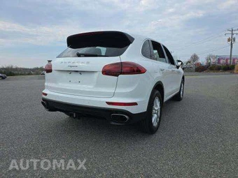 2016 Porsche Cayenne – miniatura 3