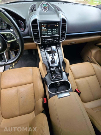 2016 Porsche Cayenne – miniatura 10