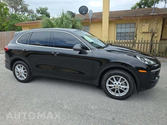 2016 Porsche Cayenne – miniatura 4