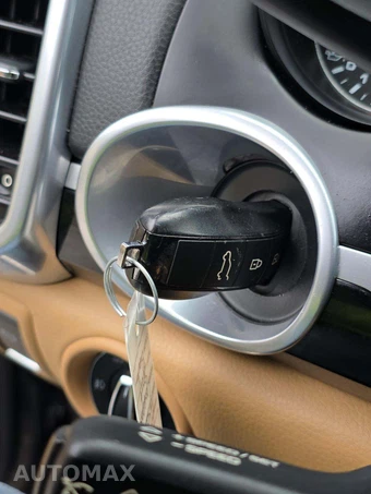 2016 Porsche Cayenne – miniatura 8