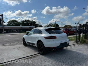 2016 Porsche Macan S - miniatura 7