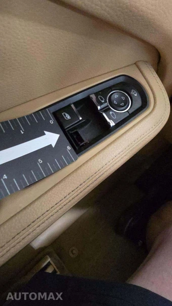 2016 Porsche Macan S – miniatura 30