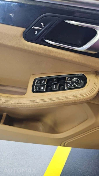 2016 Porsche Macan S – miniatura 37