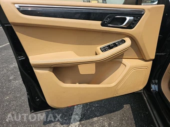 2016 Porsche Macan S – miniatura 9