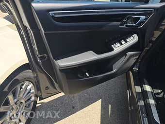 2016 Porsche Macan S – miniatura 14