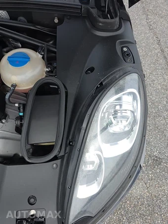 2016 Porsche Macan S – miniatura 26