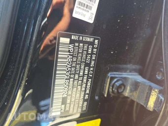 2016 Porsche Macan S – miniatura 5